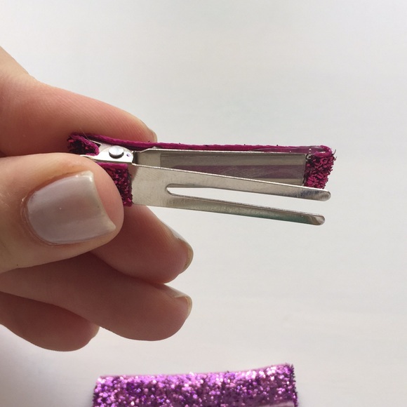 Set of 8 Glitter Hair Clips - Picture 2 of 2